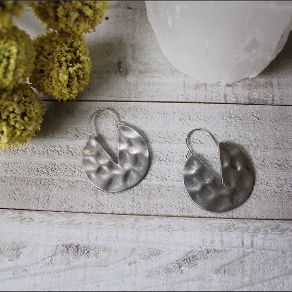 Hammered Round Silver Gold Hoop Earrings - Picture 3 of 3